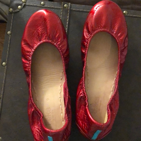 tieks red diamond size 9